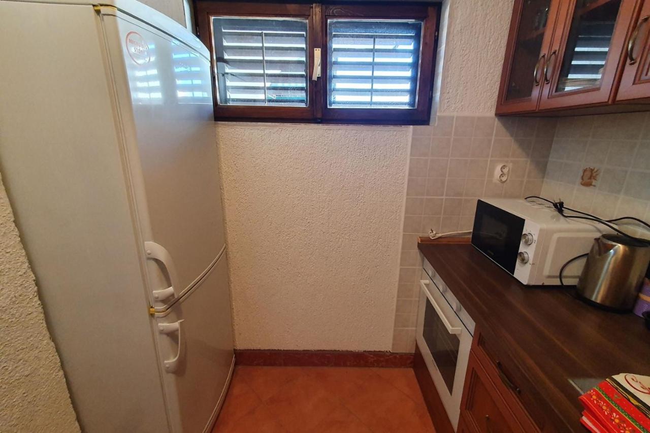Apartment Mirella For 6 Persons Located In Central Istria Gradinje Экстерьер фото