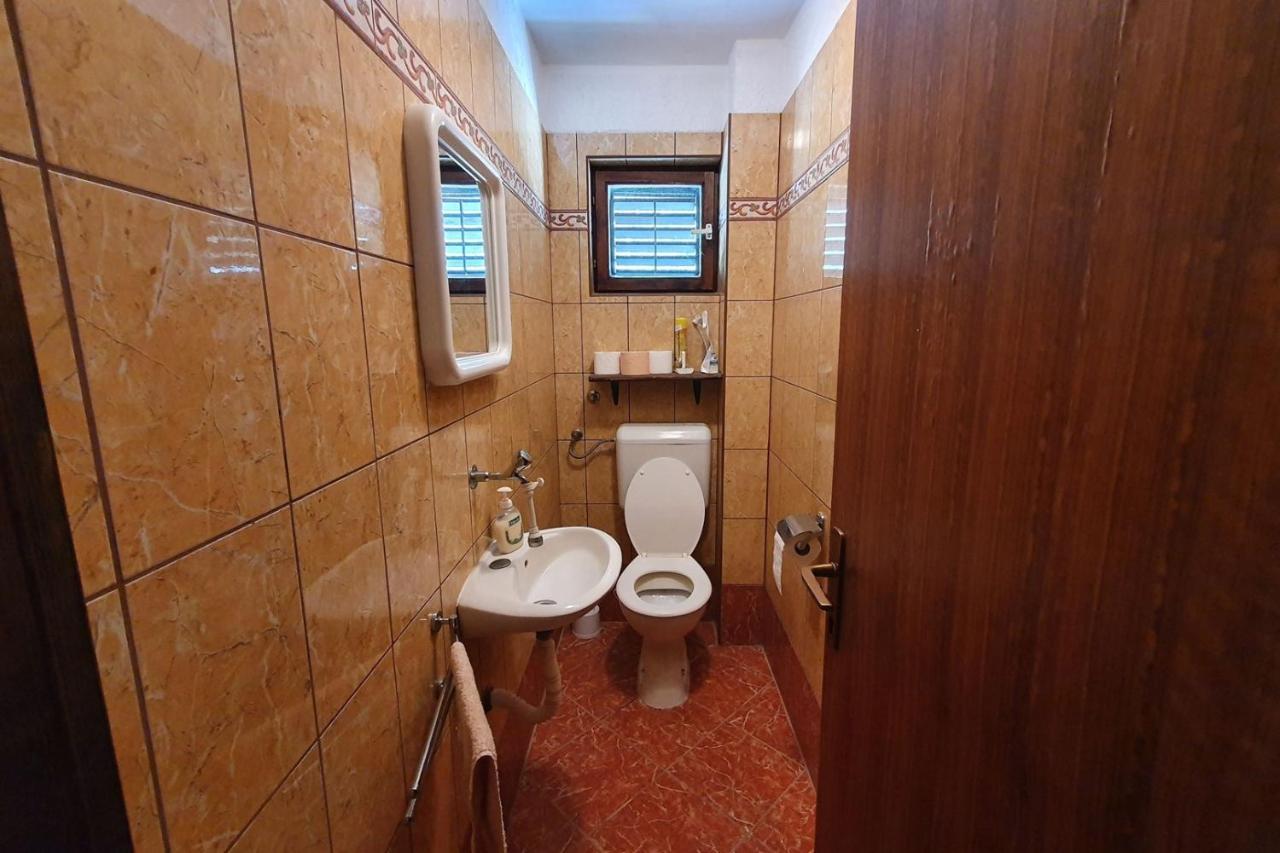 Apartment Mirella For 6 Persons Located In Central Istria Gradinje Экстерьер фото